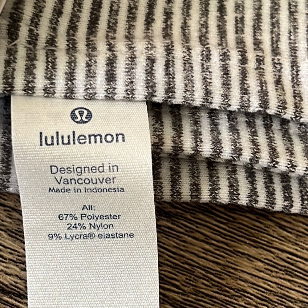 Lululemon Vinyasa Scarf - Picture 13 of 15
